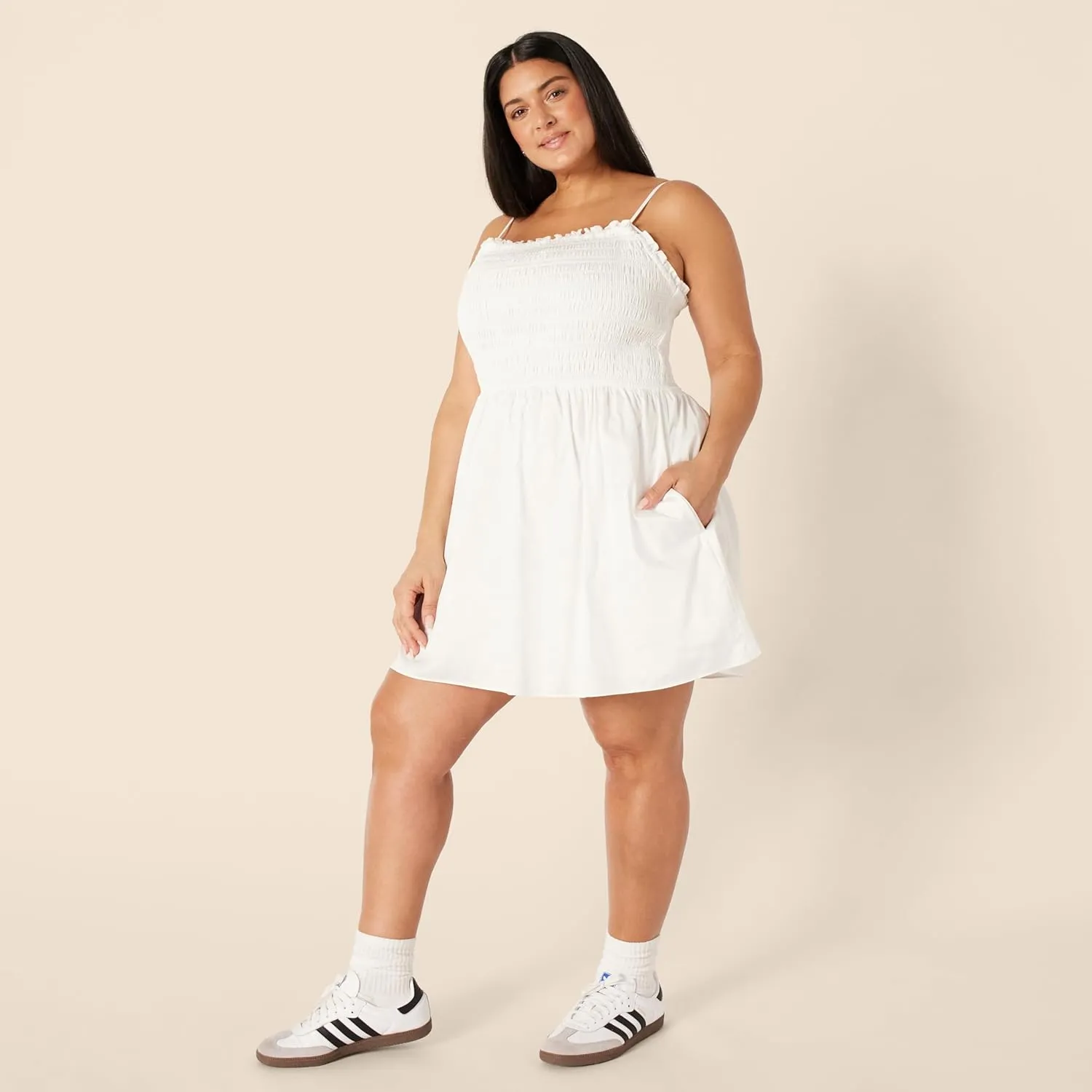 Amazon Essentials Women's Regular-Fit Cotton Sateen Smocked Bodice Short Dress