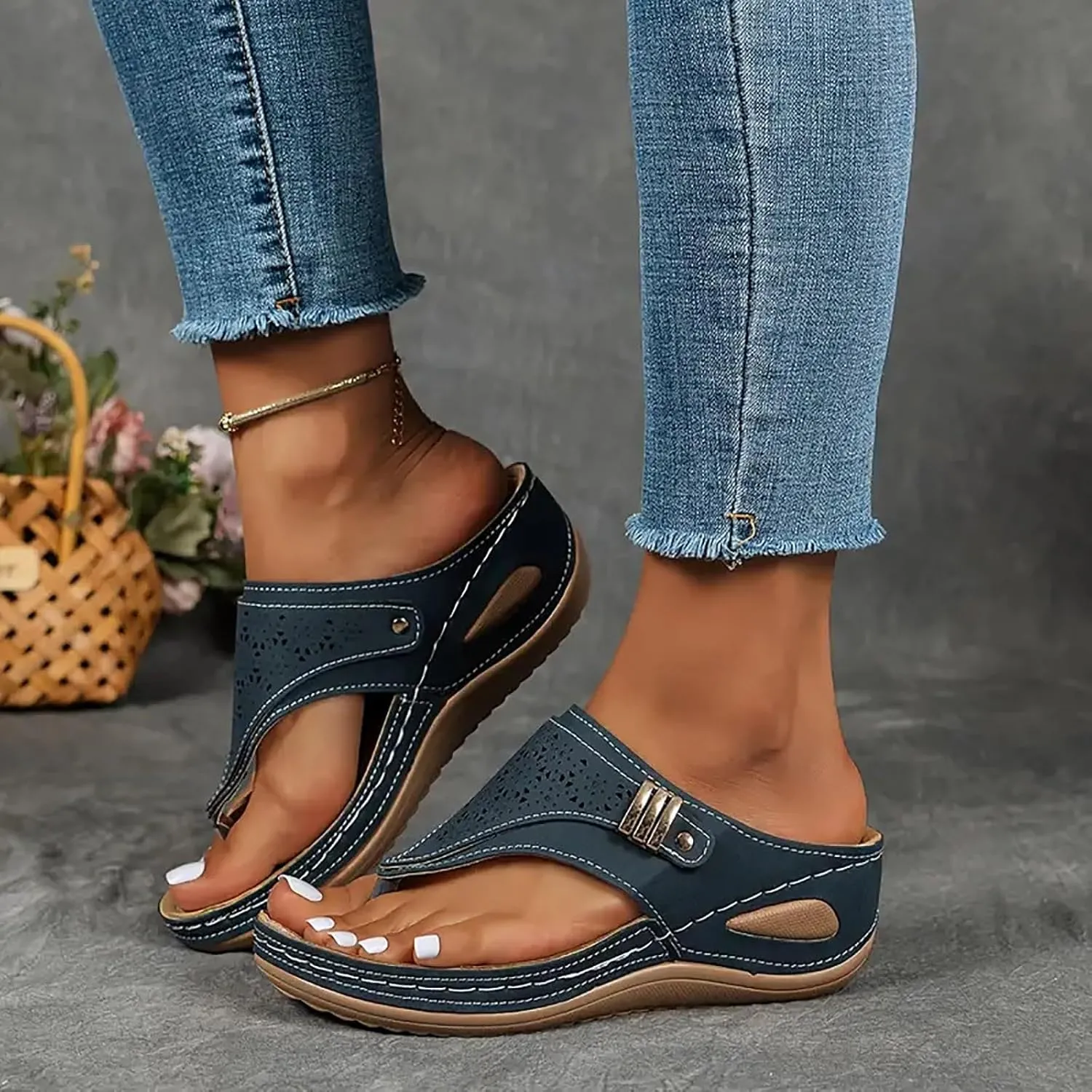 Avylays Orthopedic Sandals for Women Breathable Mesh Hollow Sports Sandals Wedge Heel Flip Flops Summer Casual Slides