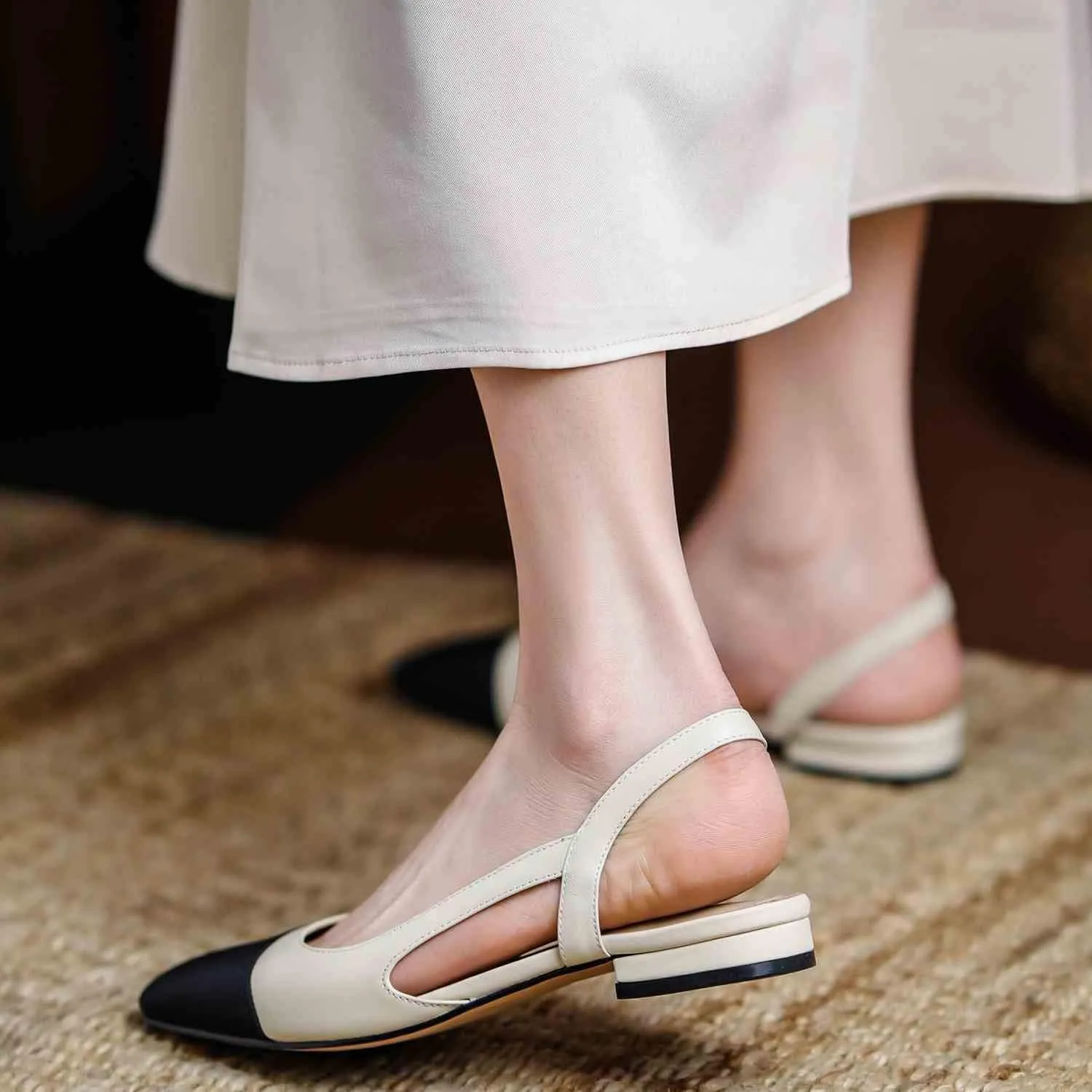 Cap Toe Sandals Leather for Women, Two Tone Closed Toed Slingback Slip On Low Heel Flats
