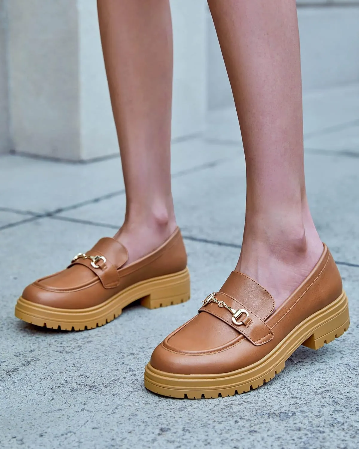 Coutgo Womens Chunky Platform Loafers Low Heel Flats Lug Sole Slip On Penny Loafers Office Work Dress Shoes with Chain