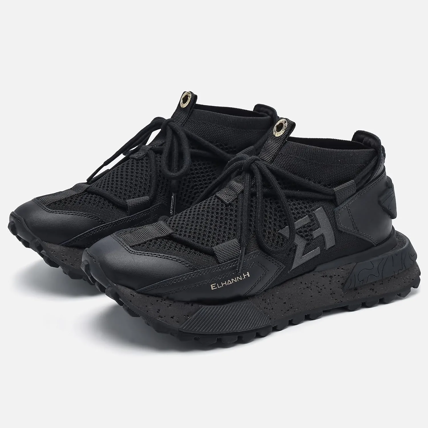 ELHANN.H The NSJ Sneakers Mix of Modernity and Graphic with a Dynamics Touch.