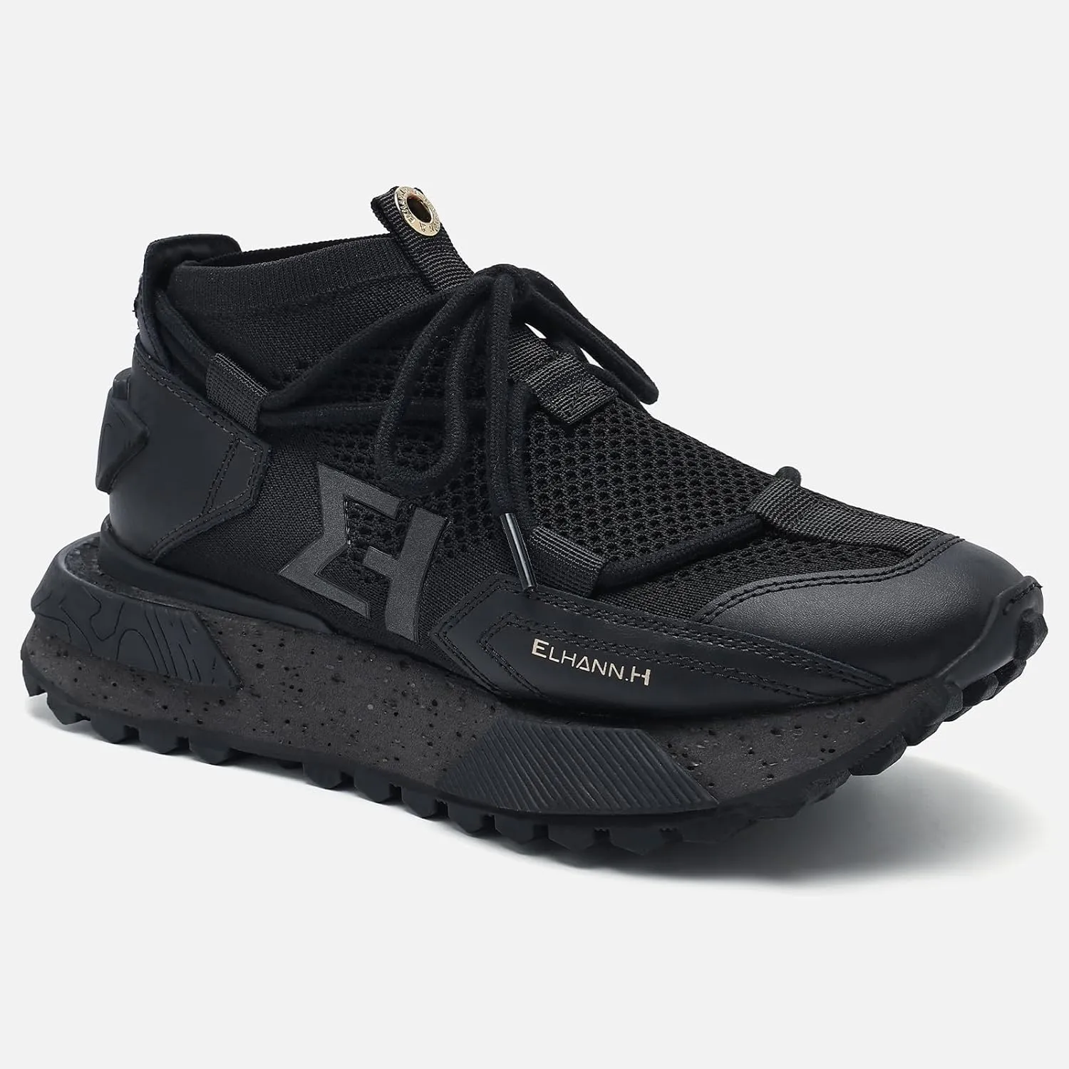 ELHANN.H The NSJ Sneakers Mix of Modernity and Graphic with a Dynamics Touch.