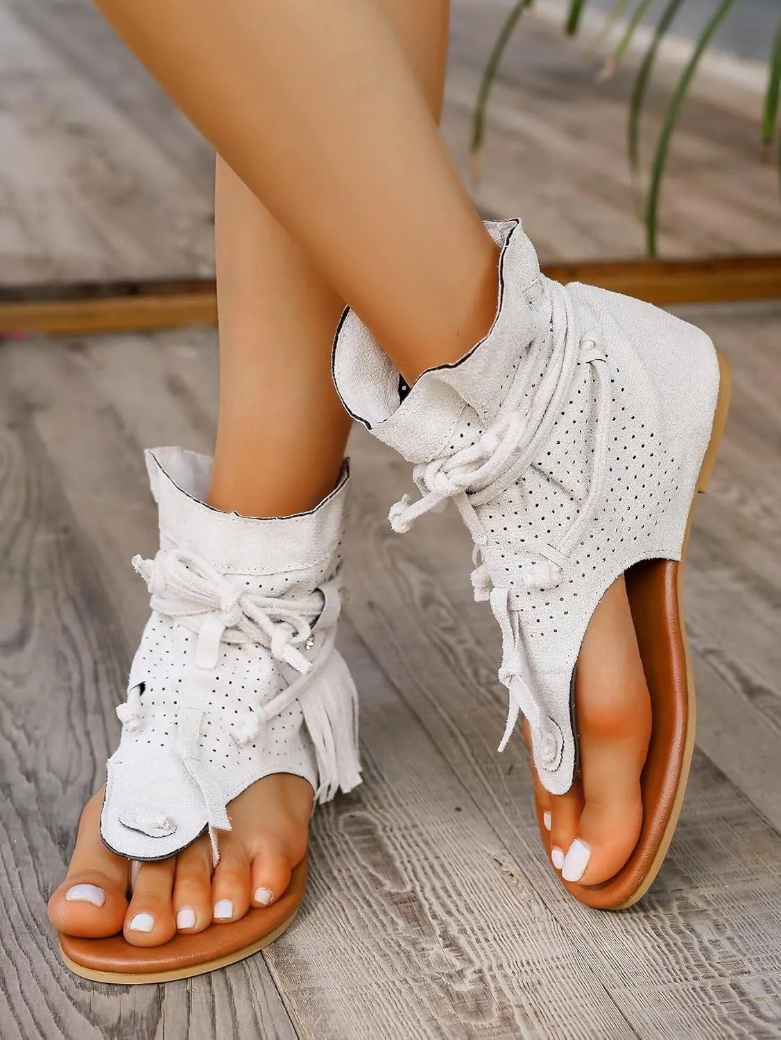 JITUUE Women's Flat Sandals Retro Bohemian Gladiator Fringe Tassel Sandal Ankle Boots Summer Casual Flat Clip Comfortable T-Strap Roman Beach Shoes