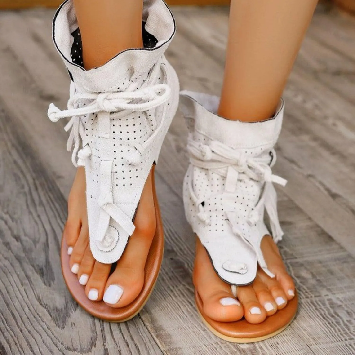 JITUUE Women's Flat Sandals Retro Bohemian Gladiator Fringe Tassel Sandal Ankle Boots Summer Casual Flat Clip Comfortable T-Strap Roman Beach Shoes