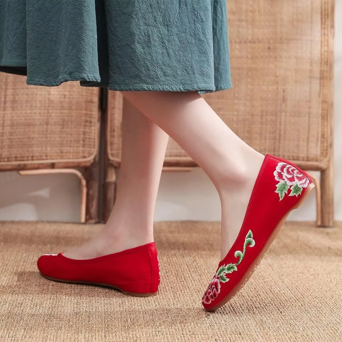 LUXINYU Women's Slip on Flats,Traditional Chinese Style Embroidered Round Toe Ballet Flats Shoes