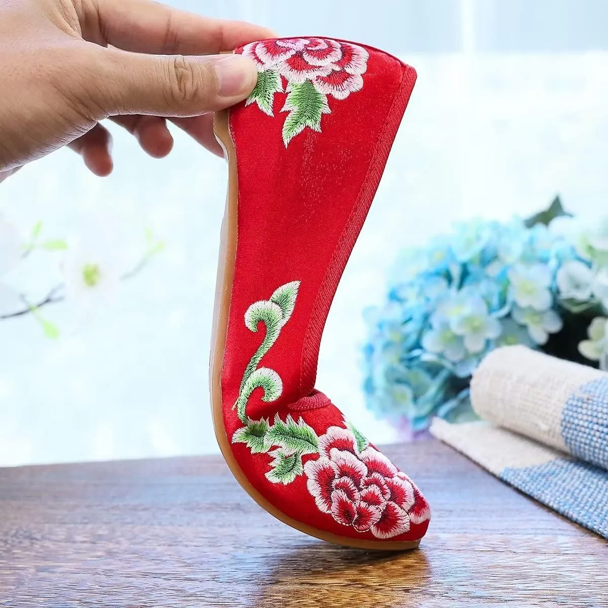 LUXINYU Women's Slip on Flats,Traditional Chinese Style Embroidered Round Toe Ballet Flats Shoes