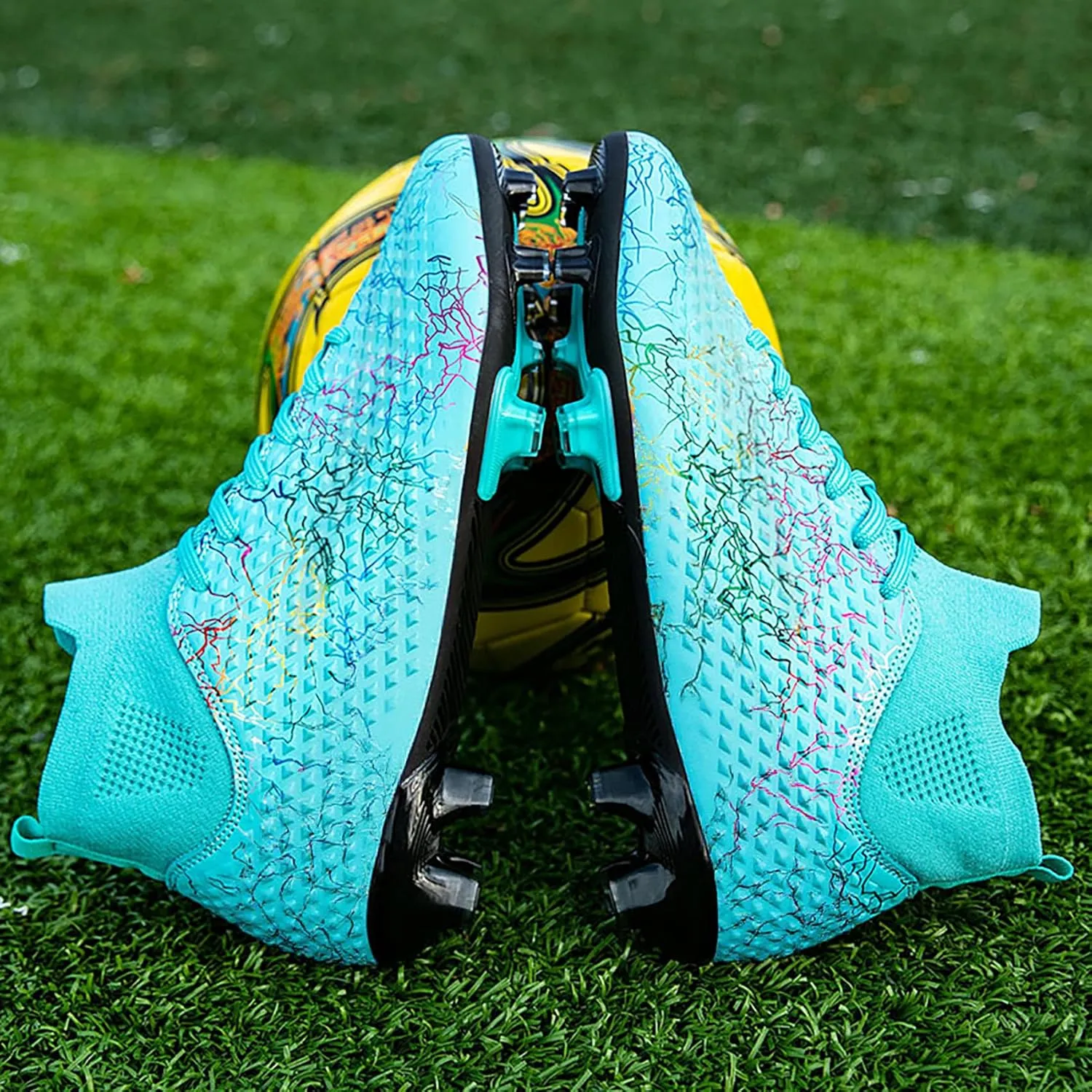 Men's Soccer Shoes High-Top Soccer Cleats Outdoor Breathable Athletic Professional Spikes Youth Boys Football Shoes Unisex