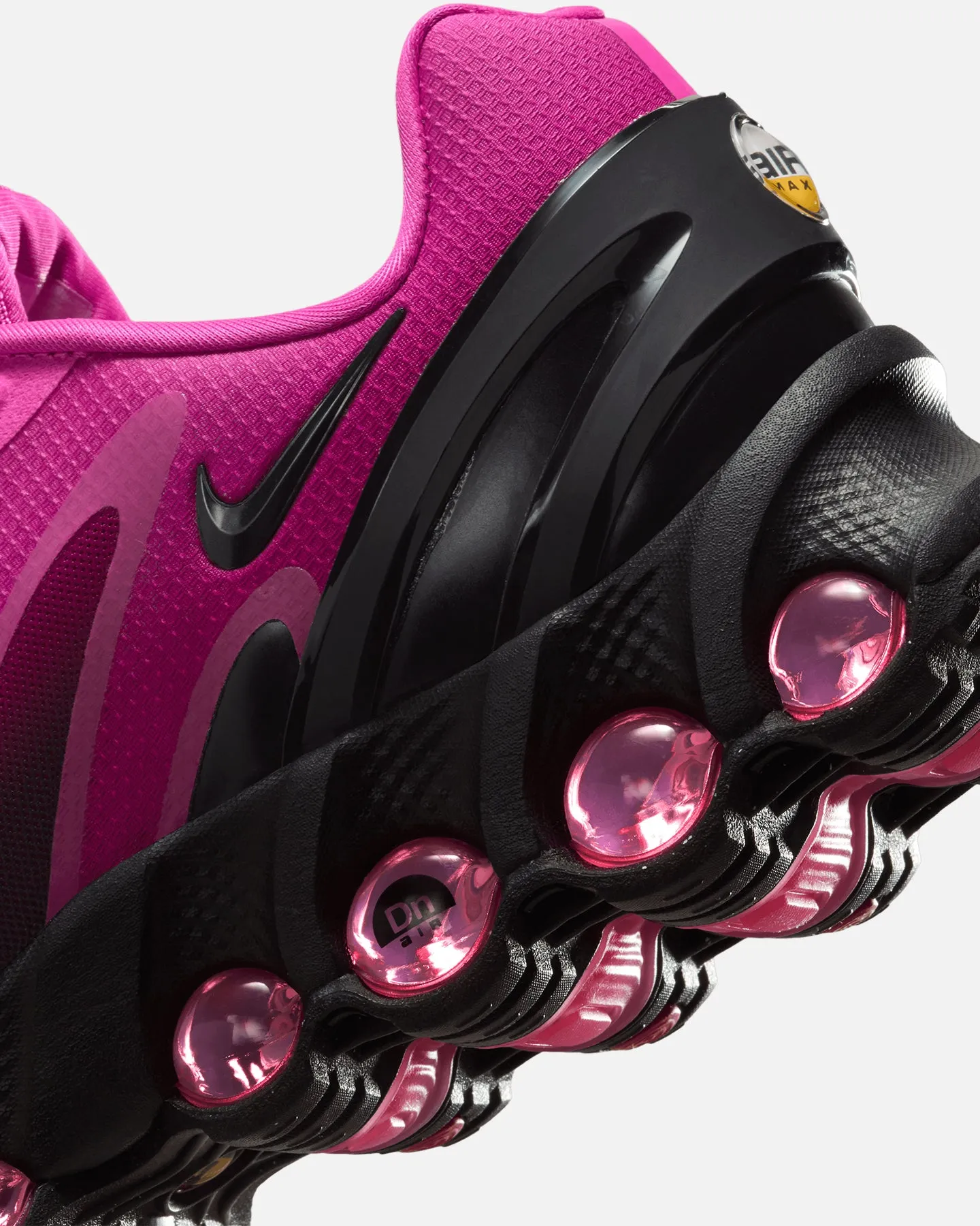 Nike Women's Air Max DN8 "Hyper Pink" Fuschia