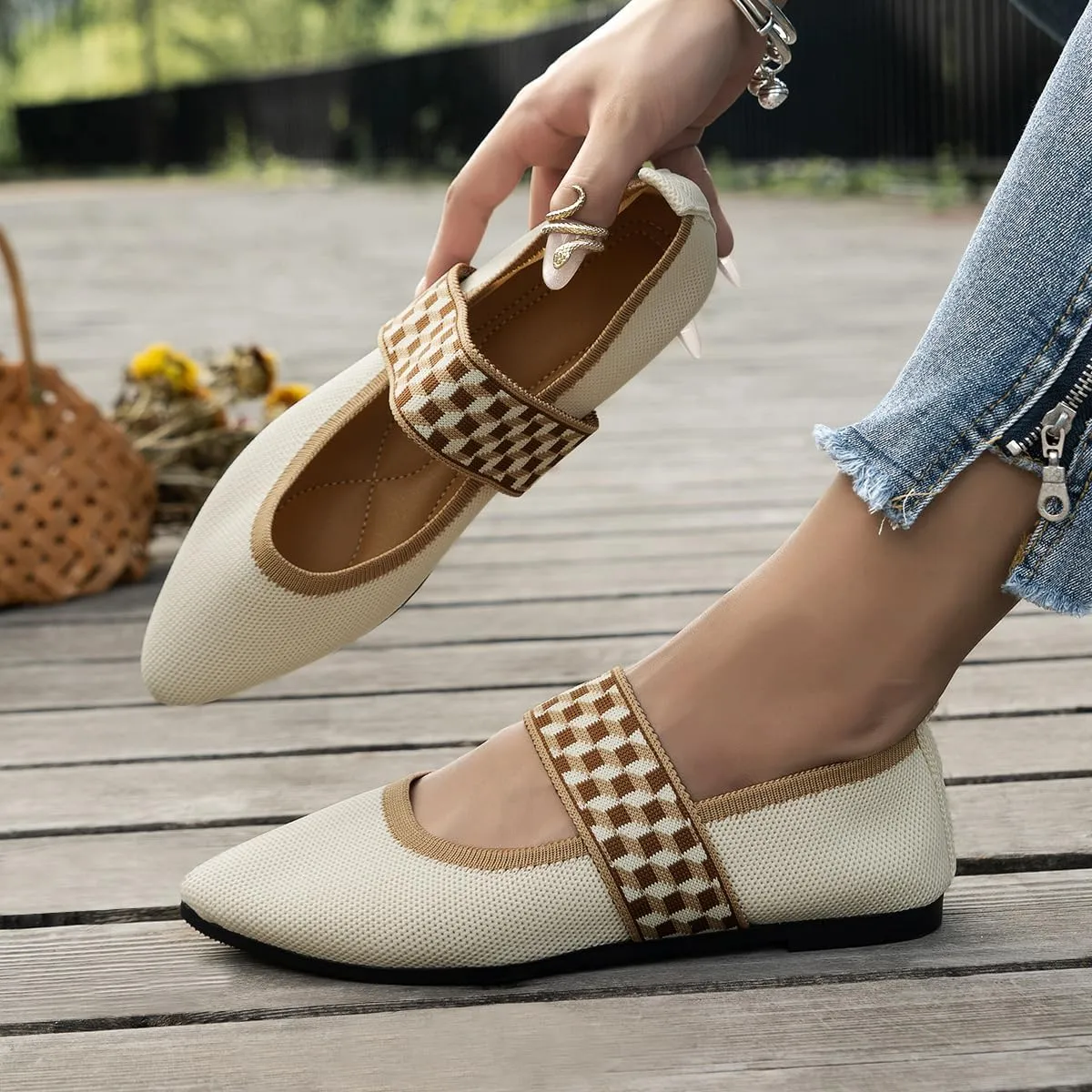 REFRASE LIFE Women's Ballet Flats Pointed Toe with Elastic Strap, Black and Beige Dressy Knit Slip-On Ballet Shoes for Everyday Wear, Lightweight and Breathable