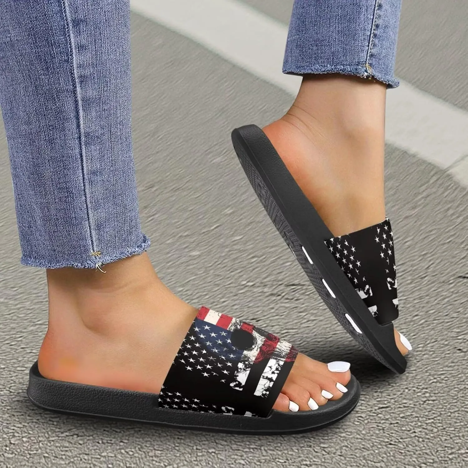 Skull Sandals Women Non-Slip Single Band Slide Sandals Non-Slip Soft Sole Flat Slippers For Indoor Outdoor