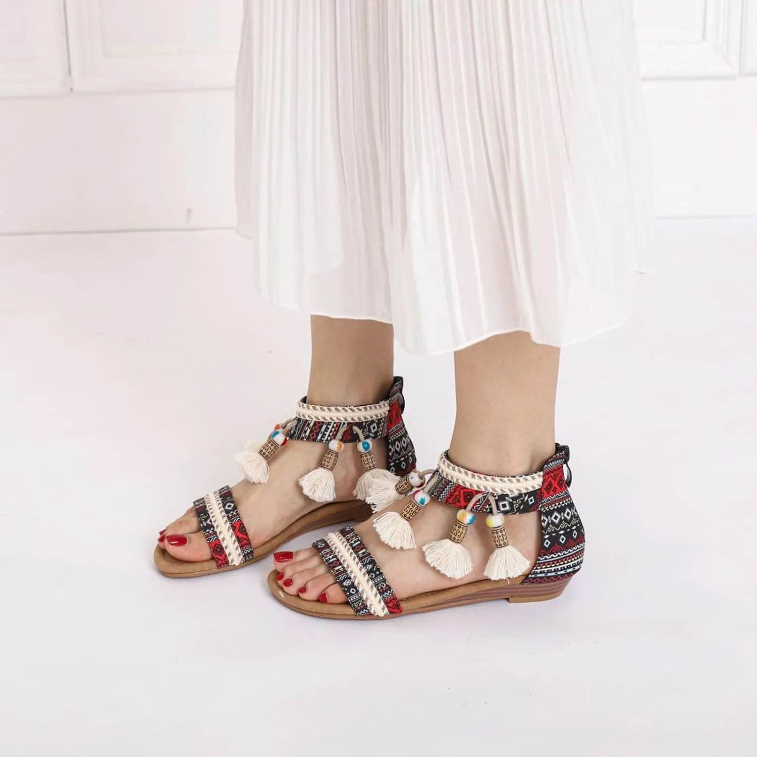Women's Ankle Strap Flat Sandals with Tassel Beaded Vintage Bohemian Open Toe Ethnic Style Beach Sandals Casual Summer Flat Shoes