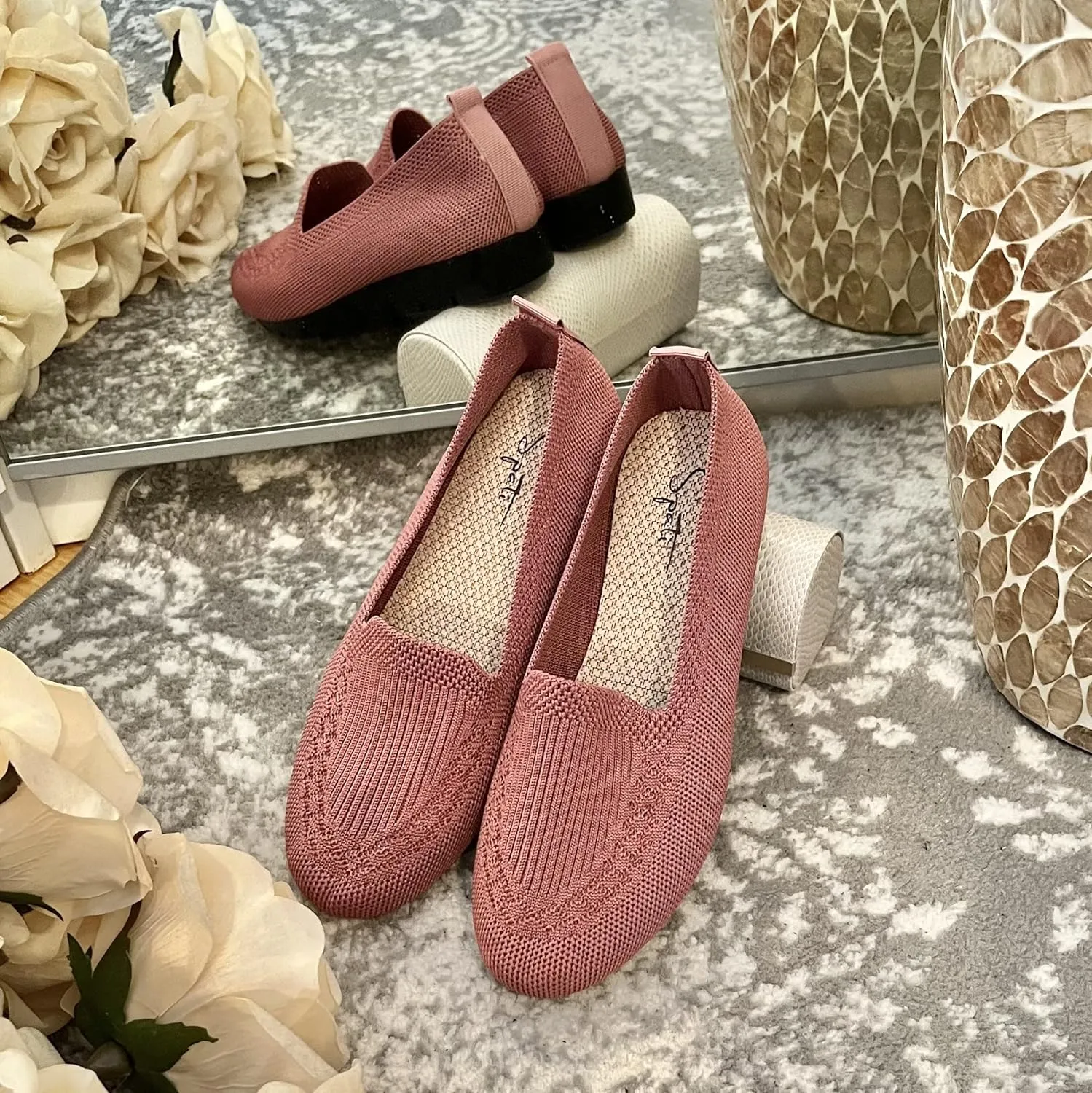 Women's Knitted Flat Shoes Lightweight Comfortable Loafers Women Footwear Slip On Casual Breathable Mesh Walking Shoes Female Round Toe Black, Pink, Purple, Red, Navy Blue, Grey, Beige