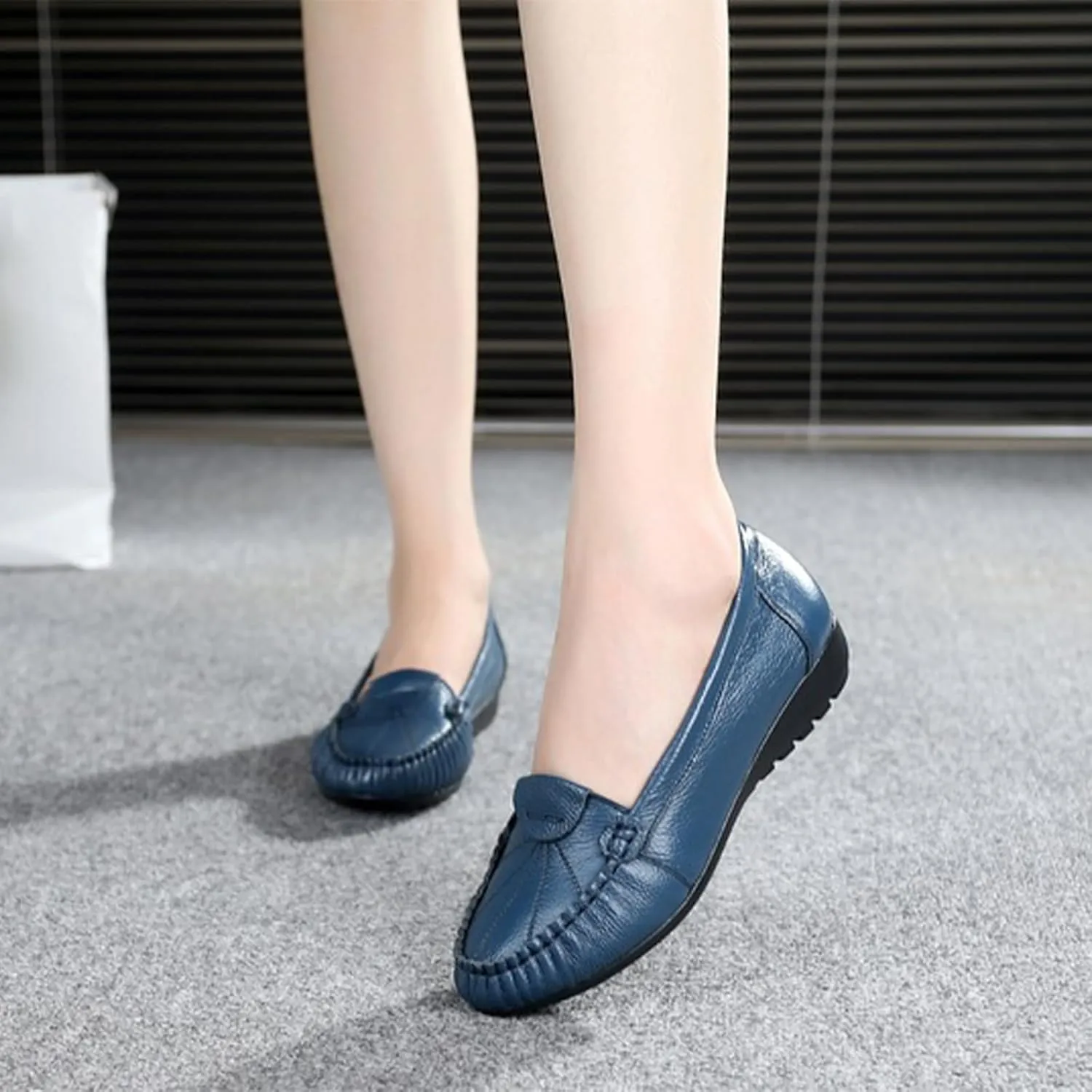 Women's Slip On Flat Loafers Lightweight Breathable Comfy Non-Slip Soft-Sole Causal Wedge Driving Shoes Moccasins Office Boat Shoes